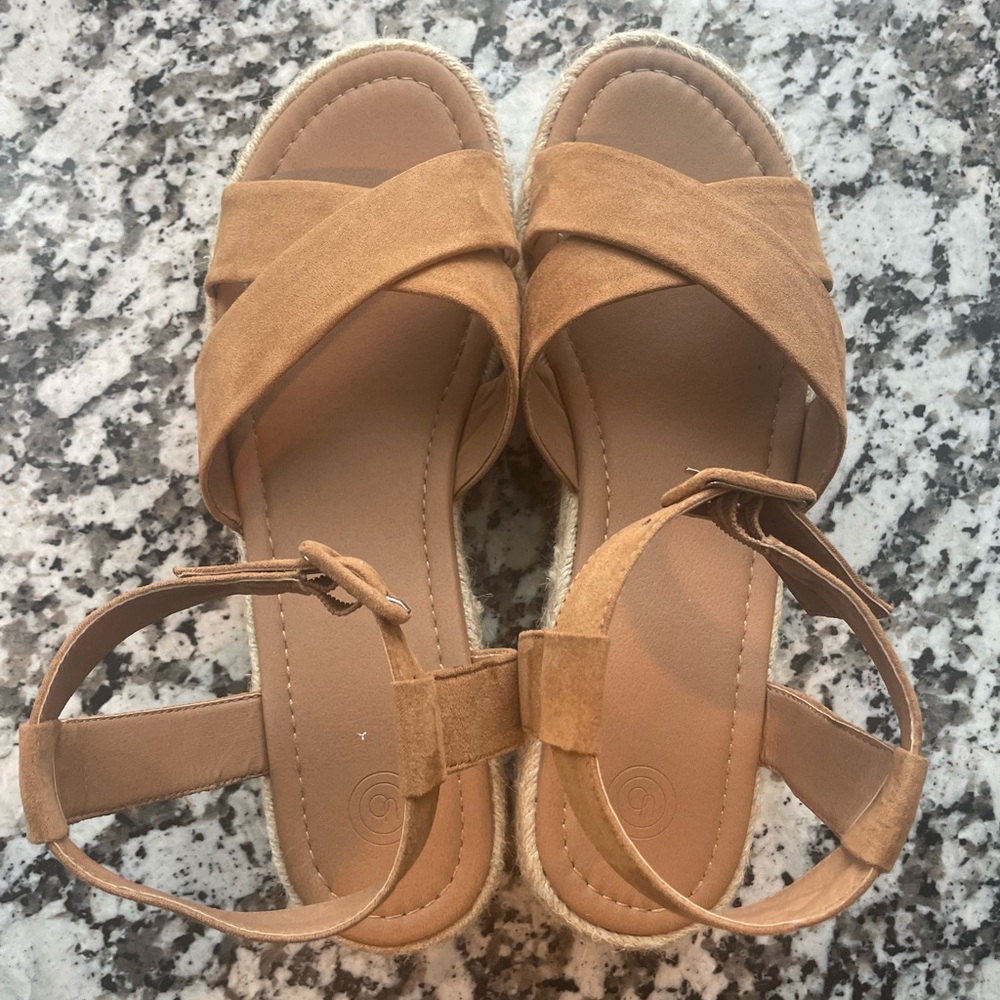 Urban outfitters Women's Tan Suede Espadrille Platform Sandals - Picture 4 of 9